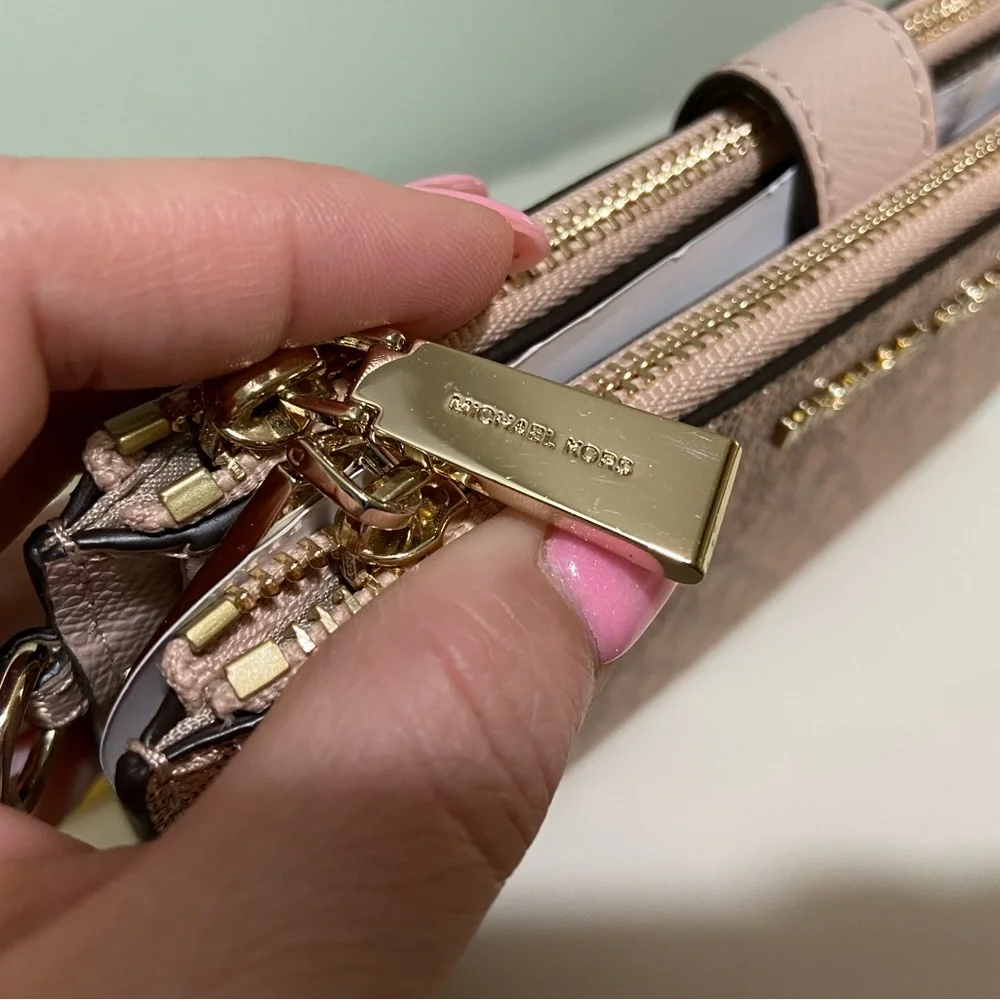 MICHAEL KORS Double Zip Wristlet - Picture 3 of 8